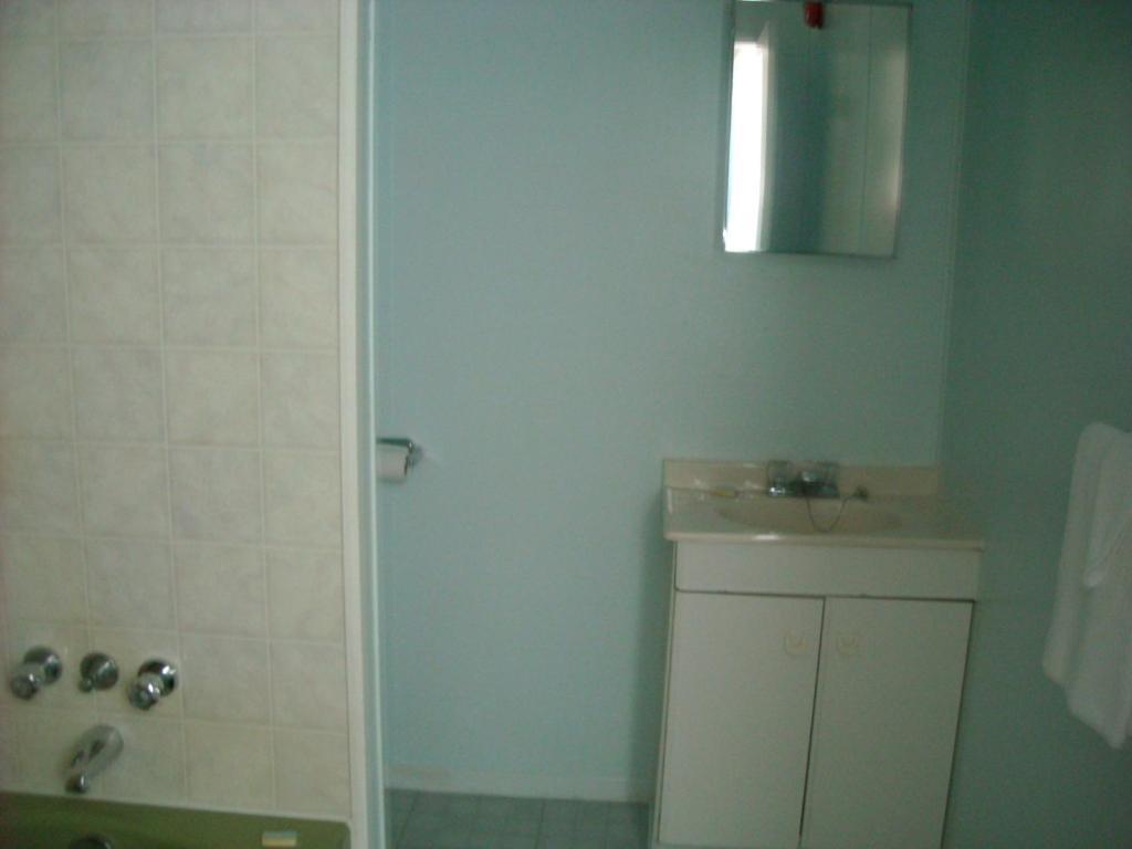 Motel le Noroît L'Anse-au-Griffon Chambre photo