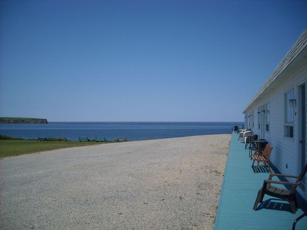 Motel le Noroît L'Anse-au-Griffon Extérieur photo