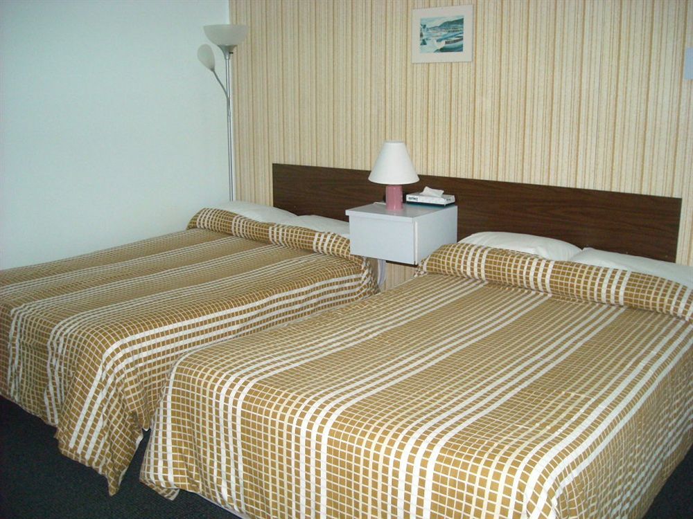 Motel le Noroît L'Anse-au-Griffon Extérieur photo
